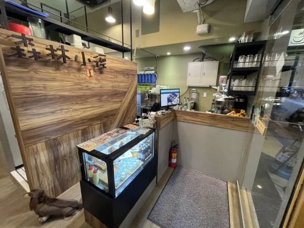 森林小徑文心店用餐环境