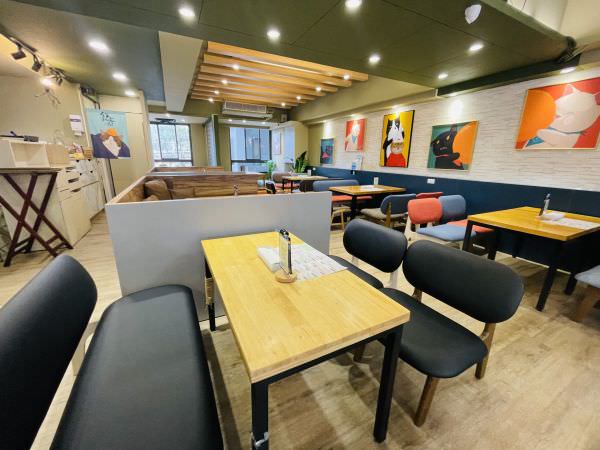 森林小徑文心店用餐环境